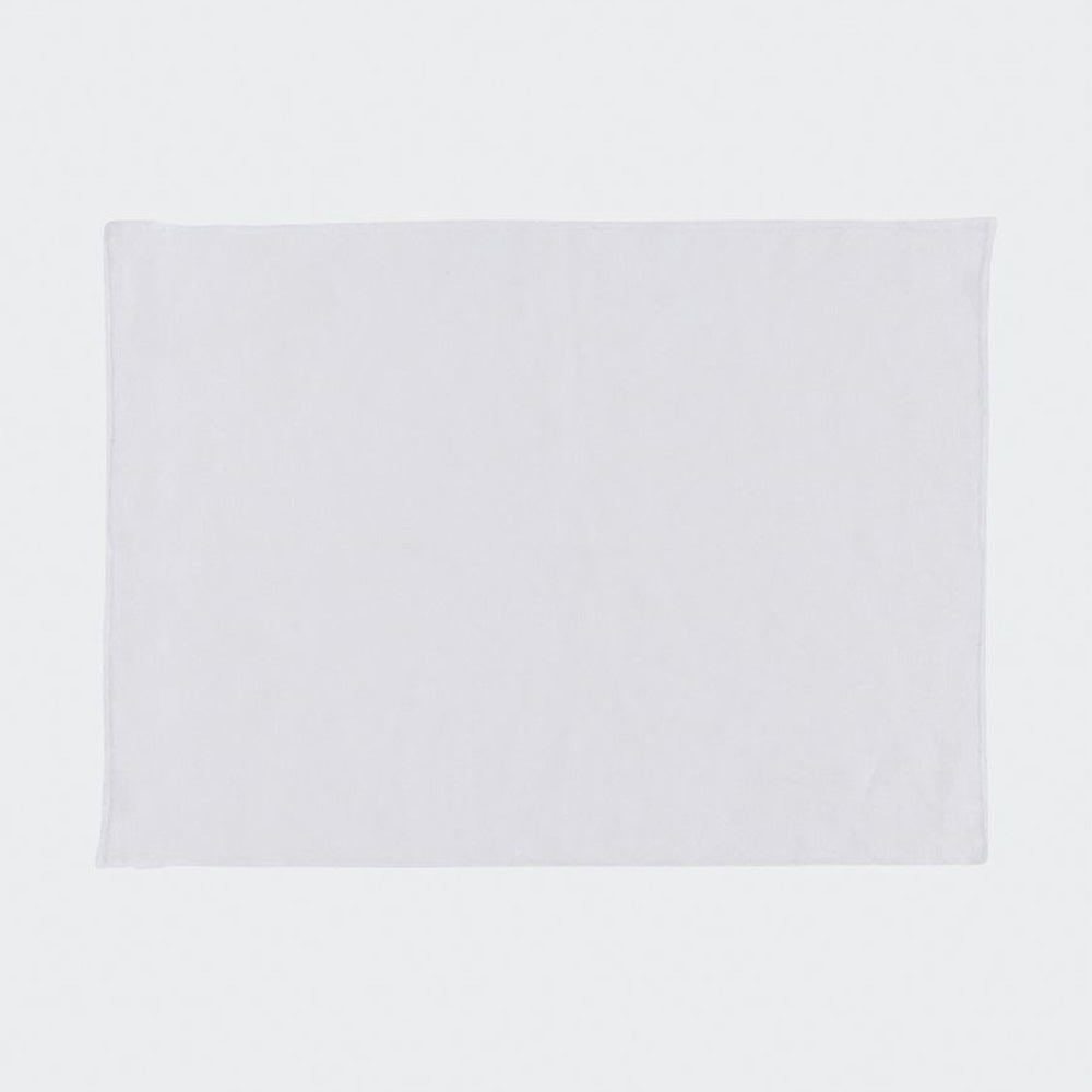 white linen placemat